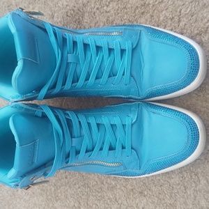 Aldo Turquoise sneakers shoes size 9